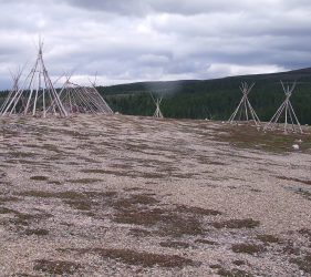 Camp avec tipis